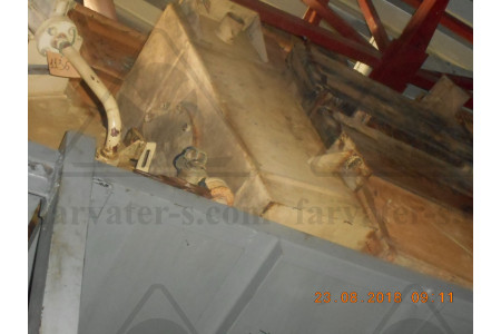 Расходная цистерна с водомерным стеклом в корпусе б/ч