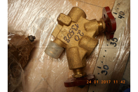 Клапан манометровый 521-35.3404