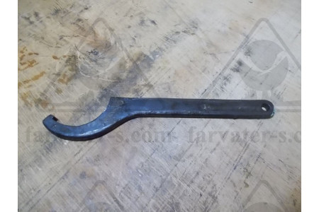 Ключ для круглых гаек 68х72