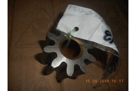 Шестерня ведомая масляного насоса 558-10-003-1